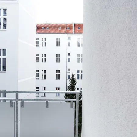 Sc 02 By Rockchair L Superhost Status L 4 Bedrooms Boxspringbeds 2 Bathrooms Balcony Elevator - Cozy Family & Business Flair Welcomes You! * Berlim