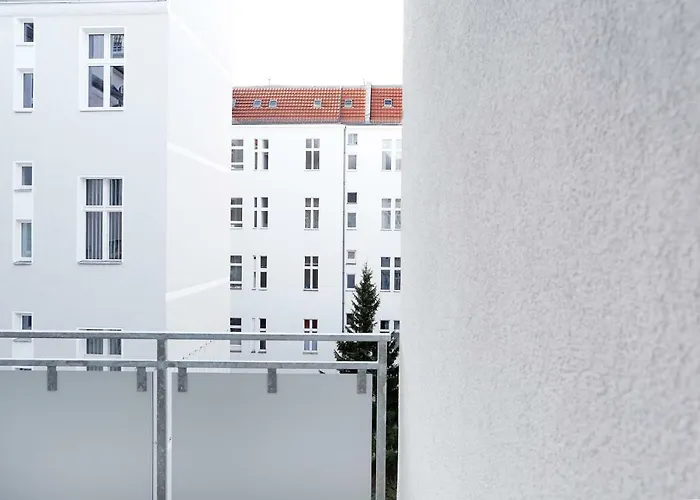 Sc 02 By Rockchair L Superhost Status L 4 Bedrooms Boxspringbeds 2 Bathrooms Balcony Elevator - Cozy Family & Business Flair Welcomes You! * Berlim