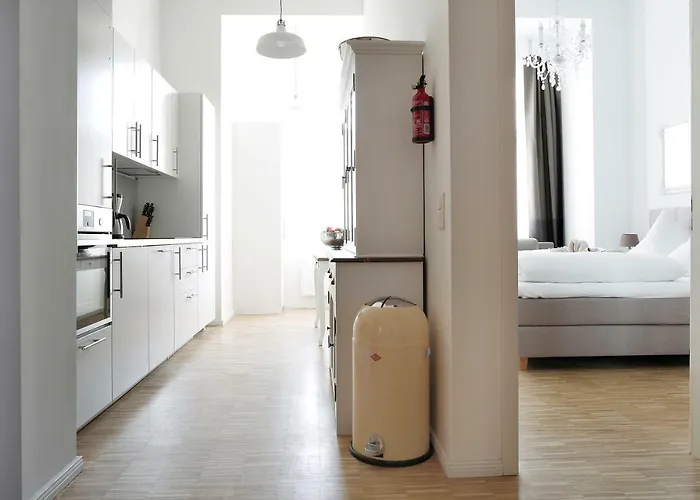 Sc 02 By Rockchair L Superhost Status L 4 Bedrooms Boxspringbeds 2 Bathrooms Balcony Elevator - Cozy Family & Business Flair Welcomes You! *